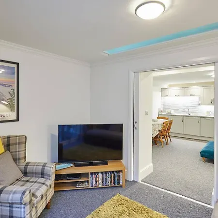 Rockpool's With Outside Area