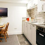 Apartment Rockpool's With Outside Area *