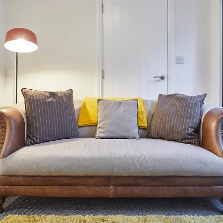 Rockpool's With Outside Area شقة *